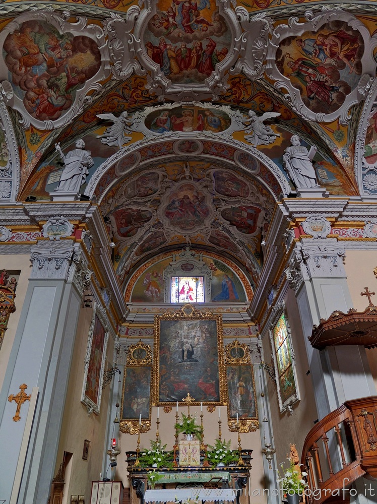 Veglio (Biella) - Presbiterio della Chiesa parrocchiale di San Giovanni Battista